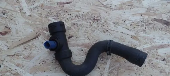 Audi A6 S6 C5 4B Engine coolant pipe/hose 4B0121049D