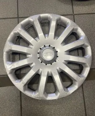 Ford Fiesta R15 wheel hub/cap/trim 8V211130JB FDT3371011 D38MD