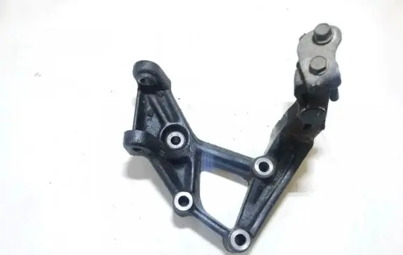 Honda Accord Engine mounting bracket