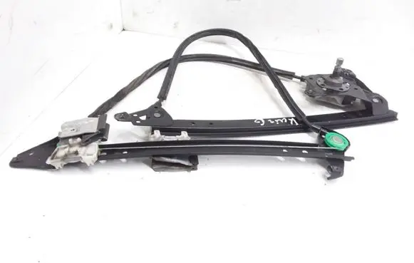 Rear door manual window regulator