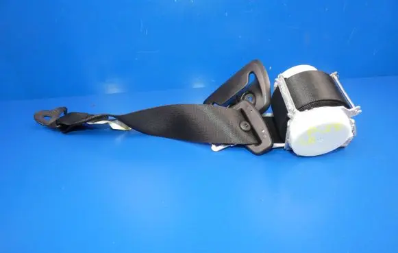 BMW X3 F25 Middle seatbelt (rear) 
