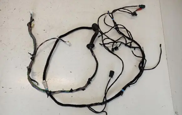 Tesla Model S Tailgate/trunk wiring harness 1004428-90-P