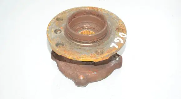 BMW X6 F16 Rear wheel ball bearing 6867811 33406867811 33416776651