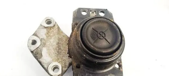 Peugeot 307 Engine mount bracket 