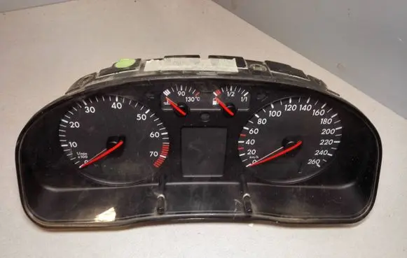 Volkswagen PASSAT B5 Speedometer (instrument cluster) 3B0919881F 110008794006
