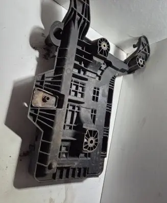 Audi A3 S3 8P Battery bracket 1K0915333B