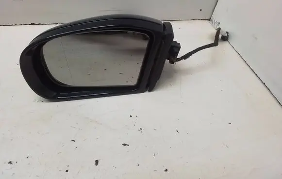 Mercedes-Benz C W203 Front door electric wing mirror 413133417