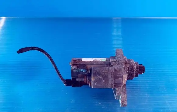 Volkswagen Golf VI Starter motor