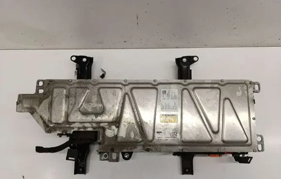 Voltage converter inverter