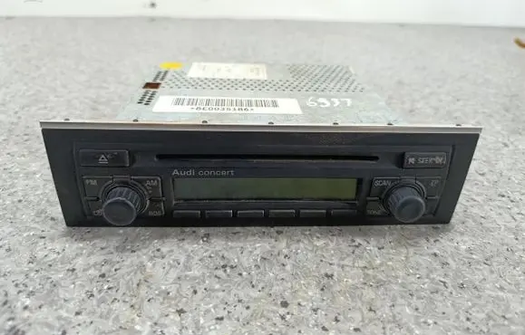 Audi A4 S4 B6 8E 8H Radio/CD/DVD/GPS head unit 8E0035186
