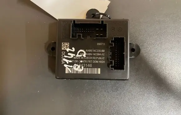 Volvo V60 Door control unit/module 31343146