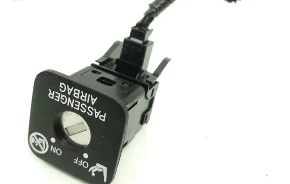 Passenger airbag on/off switch