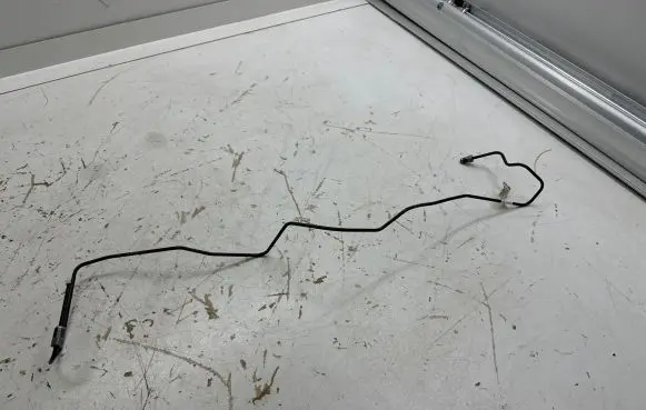 Tesla Model X Brake line pipe/hose 142071300B E23230SX0064
