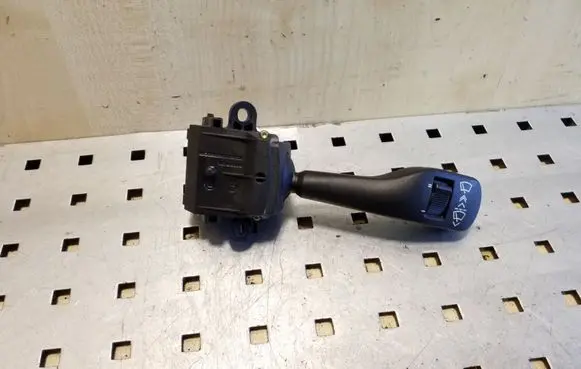 BMW X3 E83 Wiper control stalk 8363669M 01204020