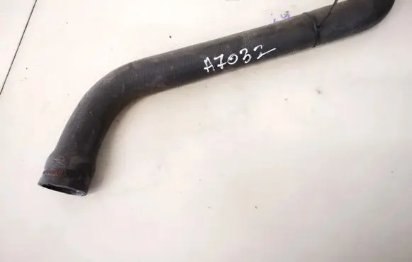 Mercedes-Benz E W210 Engine coolant pipe/hose