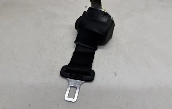 Audi 80 90 S2 B4 Middle seatbelt (rear) 8A9857713A