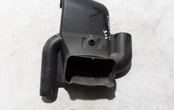 Dodge Durango Air intake duct part 68022213AB