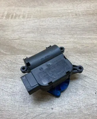 Audi A4 S4 B6 8E 8H Air flap motor/actuator 8E1820511E 0132801304