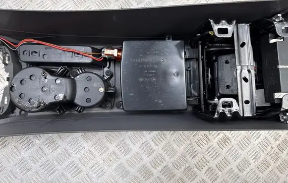 Audi A4 S4 B8 8K Center console 8K0864981D 0000240031