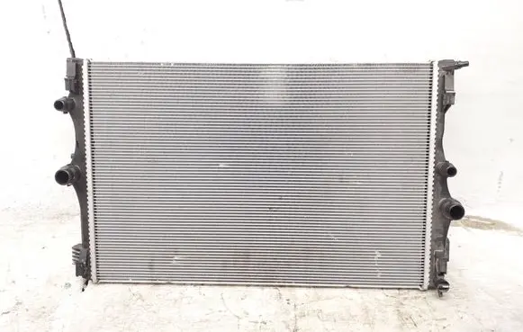 Mercedes-Benz CLA C118 X118 Coolant radiator A2475000203 ZGS008Q003