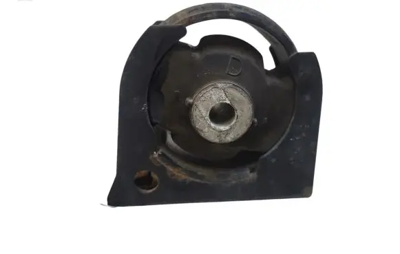 Toyota Avensis T270 Engine mount bracket