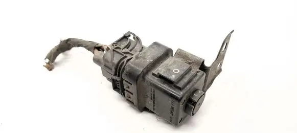 Hyundai Santa Fe Glow plug pre-heat relay 368302F310
