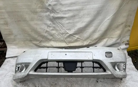 Nissan Pulsar Front bumper 620223zl0h