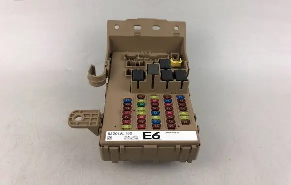 Subaru Outback (BS) Fuse module 82201AL150