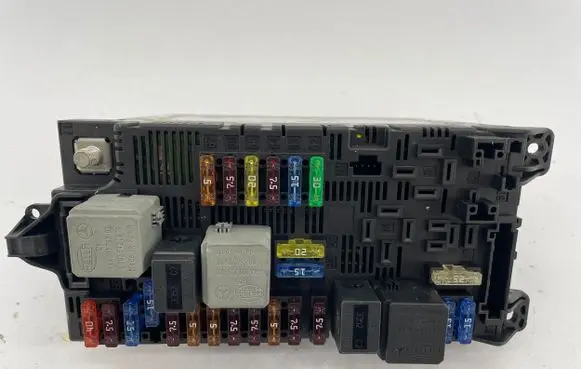 Mercedes-Benz E W211 Fuse module 2115453801 A2115453801