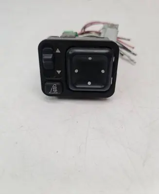 Opel Frontera B Electric window control switch 1368K