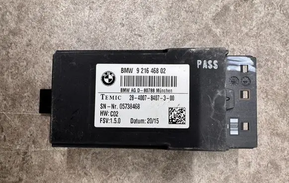 BMW X6M F86 Seat heating relay 9216468