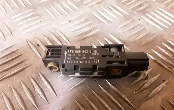 Audi A4 S4 B7 8E 8H Airbag deployment crash/impact sensor 8E0959643B