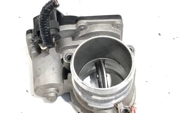 Hyundai i30 Engine shut-off valve 35150-08200
