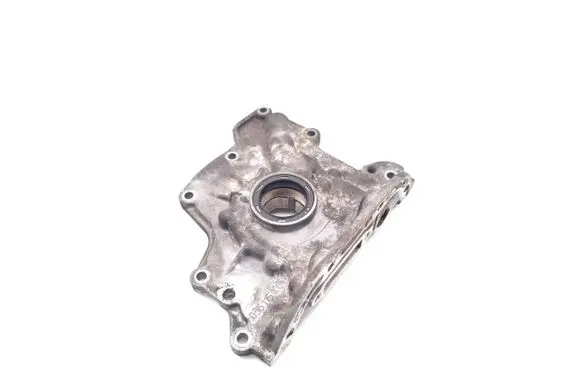 Volkswagen Polo IV 9N3 Oil pump 036115105D