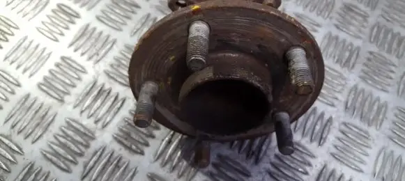 Ford Focus Rear wheel hub