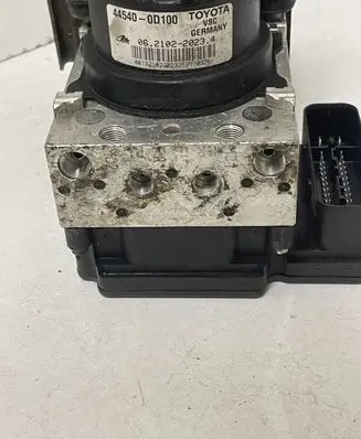 Toyota Yaris ABS Pump 445400D100