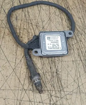 Mercedes-Benz ML W166 Lambda probe sensor A0009051512