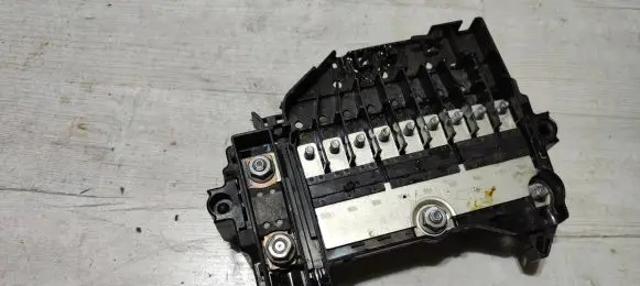 Volvo V40 Fuse box set 30659192 E05769200 E05769300