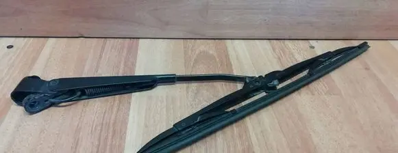 Mercedes-Benz ML W163 Rear wiper blade arm A1638201944