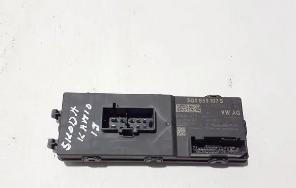 Skoda Kamiq Tailgate/trunk control unit/module 5Q0959107S