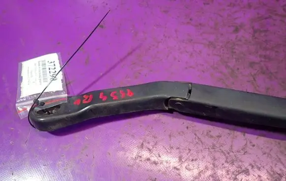 Opel Meriva A Front wiper blade arm