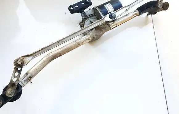 Opel Astra G Front wiper linkage and motor 