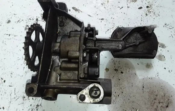 Ford Mondeo MK IV Oil pump 9644350880