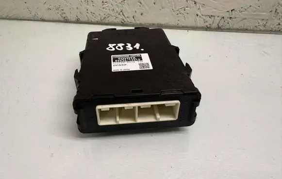 Toyota Auris E180 Gearbox control unit/module 8953512010