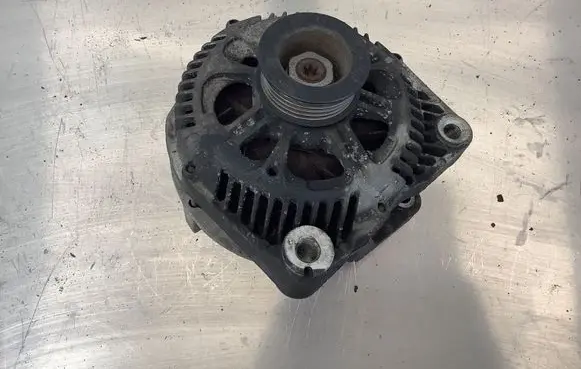 BMW 7 E38 Generator/alternator 2247389 2542251A A14VI28
