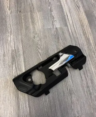 Rear door interior handle