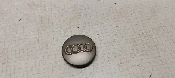 Audi A3 S3 8P Original wheel cap 4B0601170 59MM