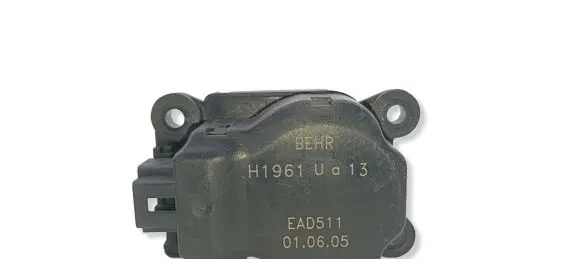 Citroen C4 I Air flap motor/actuator EAD511 H1961UA13 BEHR