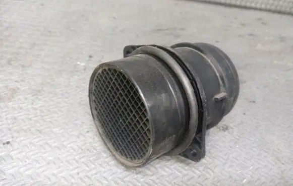 Volkswagen PASSAT B6 Mass air flow meter 0281002735 03G906461C