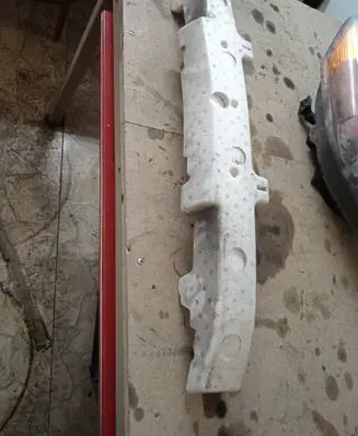 Front bumper foam support bar